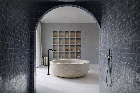 Pasha free standing bathtub